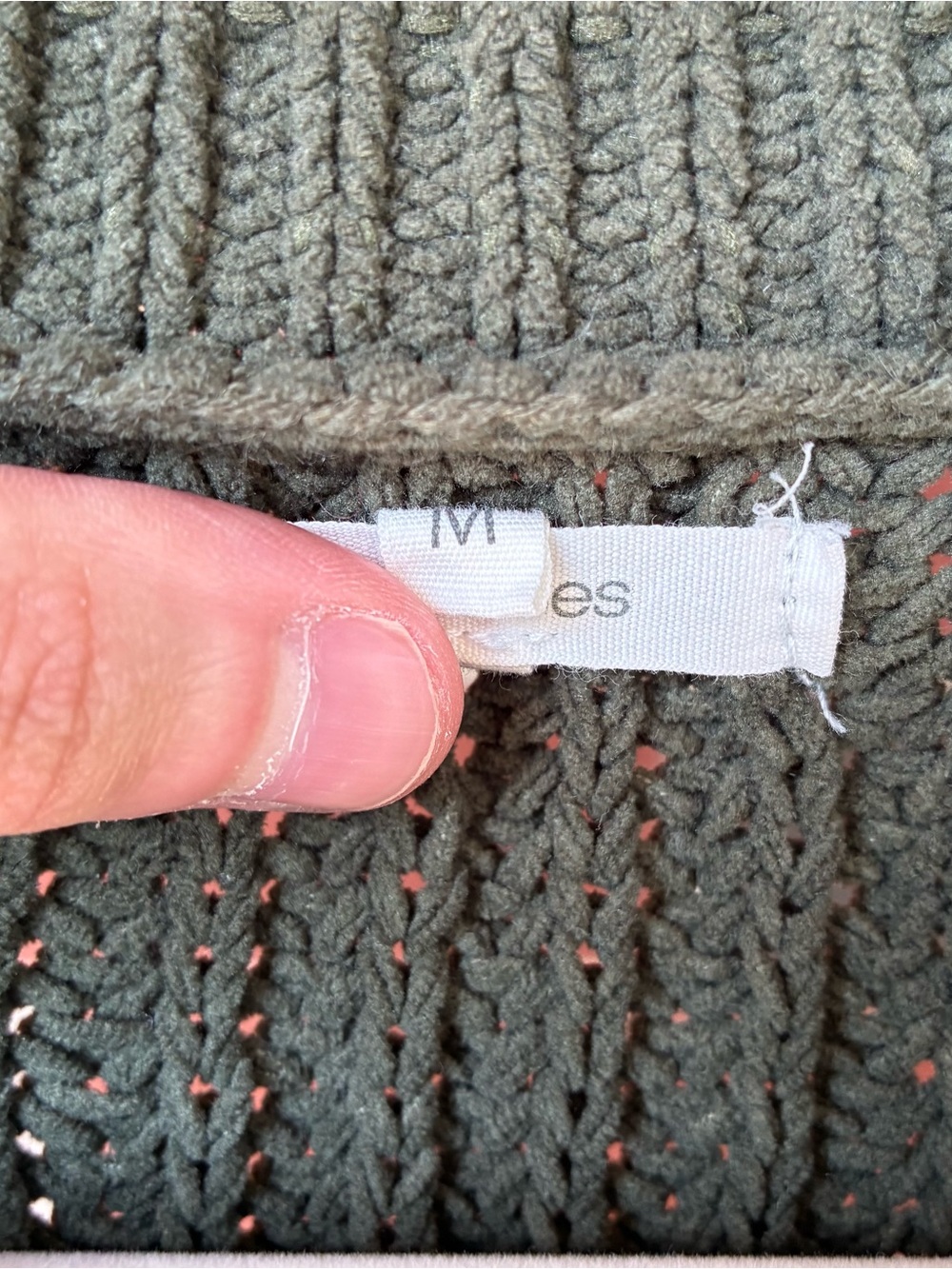 Olive Green Chunky Cable Knit
Ribbed Sweater Size Medium 90s
Preppy Academia - Picture 4 of 6